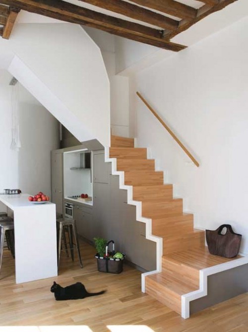 Удобная лестница для ограниченного пространства
