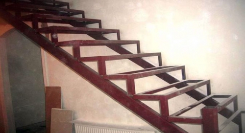 Металлокаркас для лестницы