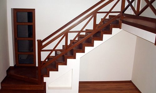 перила для деревянной лестницы