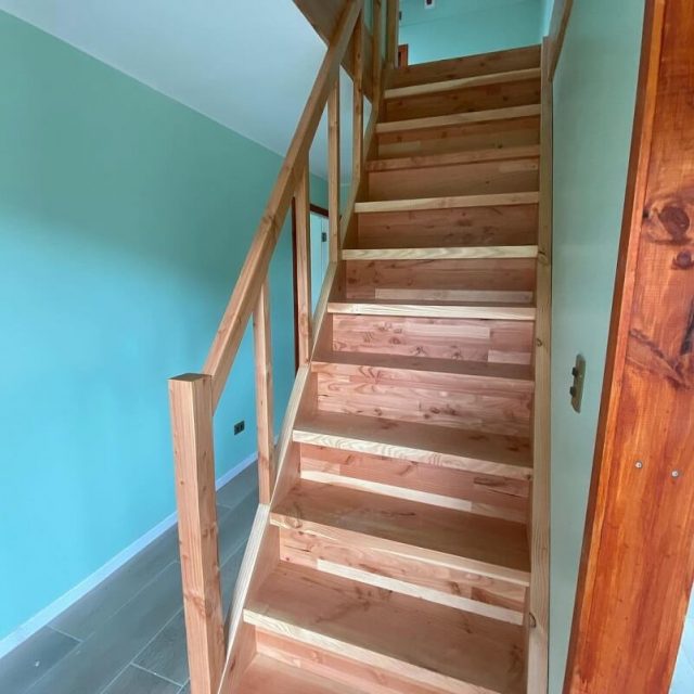 изготовление лестницы из дерева одномаршевой